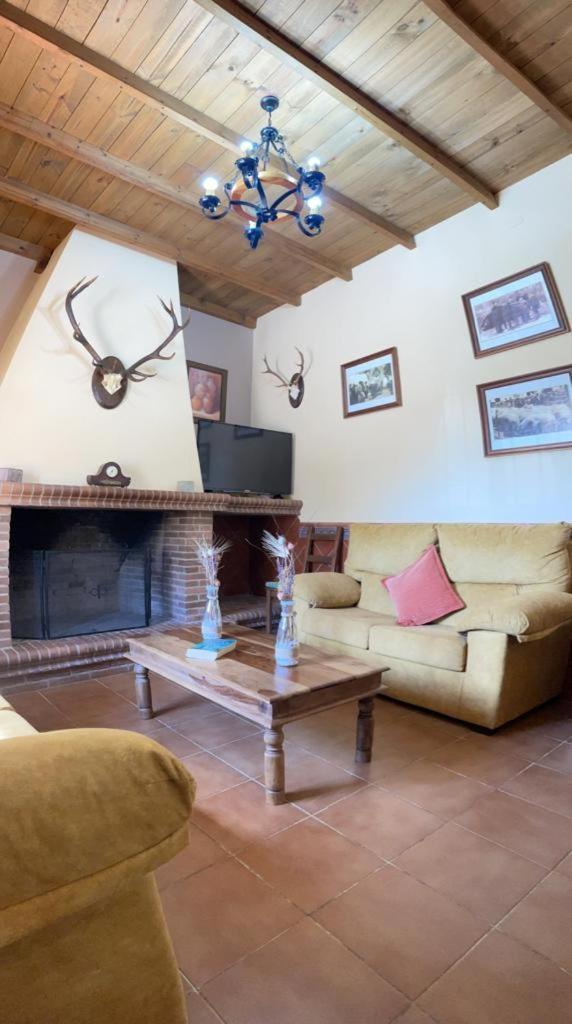 Casa Rural La Dehesilla 查兹拉德拉谢拉 外观 照片